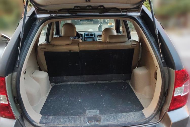 Used Kia Sportage 2012 2.0L Automatic Two-Wheel Drive GL Trim Trunk