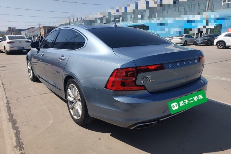 Used Volvo S90 2020 Facelift T5 Smart & Luxurious Edition