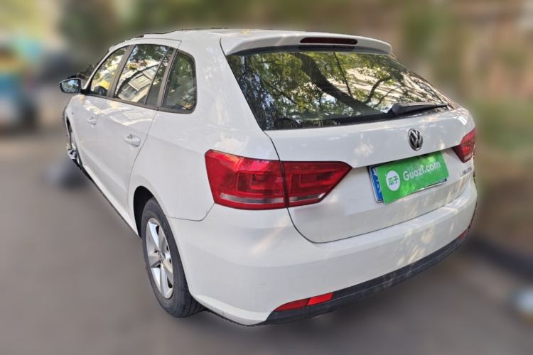 Used Volkswagen Gran Lavida 2013 1.6L Manual Fashion Model