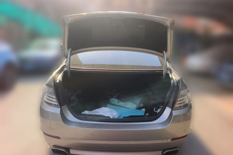 Used BMW 5 Series 2013 525Li Luxury Model
