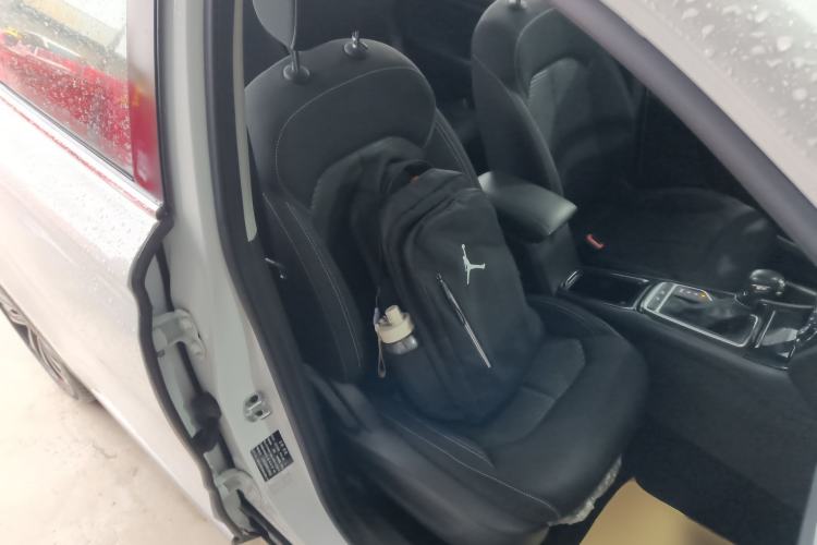 Used Roewe RX3 2020 1.6L CVT 4G Connected Ultra-Fun Elite Edition Right Front Seat