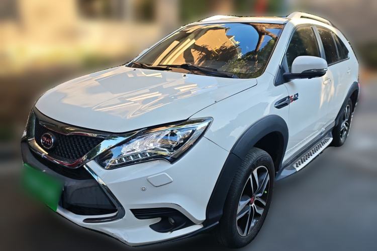 Used BYD Tang New Energy 2015 2.0T Four-Wheel-Drive Flagship Model