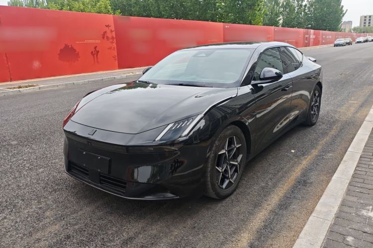 Used Lynk & Co Z10 2025 95 kWh 766 km Range Rear-Wheel Drive Max
