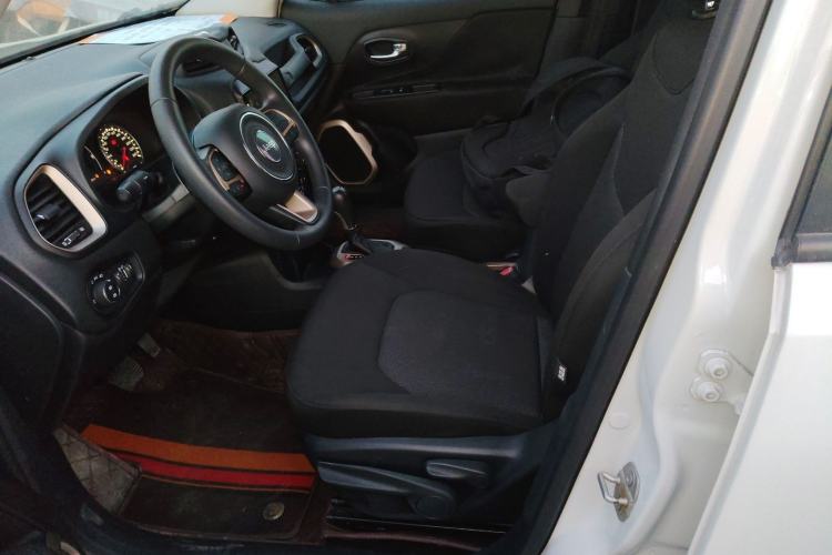 Used Jeep Renegade 2018 Connected Large Screen Version 180T Automatic Kinetic Edition+