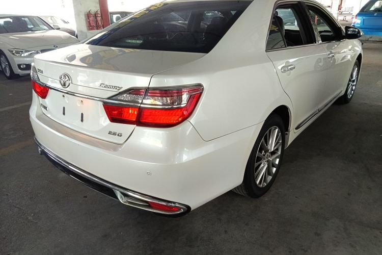 Used Toyota Camry 2016 2.5G 10th Anniversary Deluxe Navigation Edition
