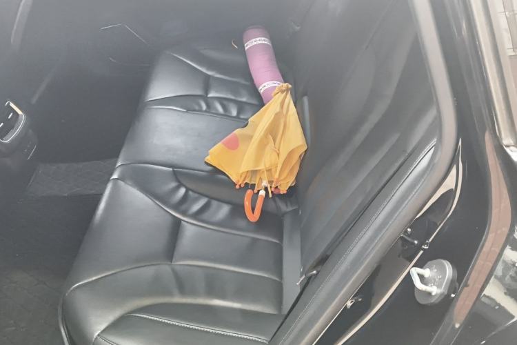 Used Hongqi H5 2022 Classic Model Facelift 1.8T Automatic Smart Connect Flagship Edition
