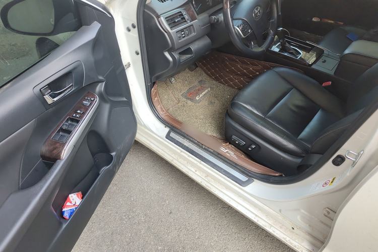 Used Toyota Camry 2016 2.0G 10th Anniversary Leading Edition
