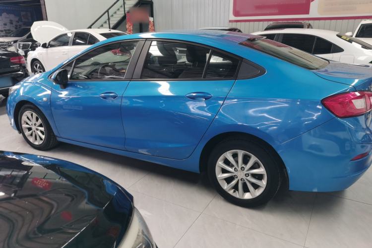 Used Chevrolet Cruze 2018 320 Automatic Pioneer Sunroof Edition