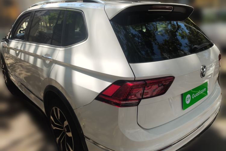 Used Volkswagen Tiguan L 2019 Restyled 330TSI Automatic Two-Wheel Drive R-Line Flagship Version China VI Standard
