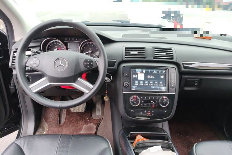 Used Mercedes-Benz R-Class 2017 R 320 4MATIC Business Edition Prestige Model
