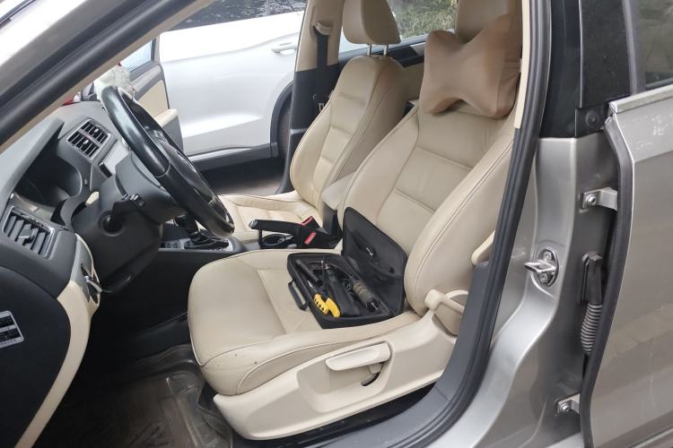 Used Volkswagen Sagitar 2012 1.4TSI Automatic Luxury Edition Left Front Seat