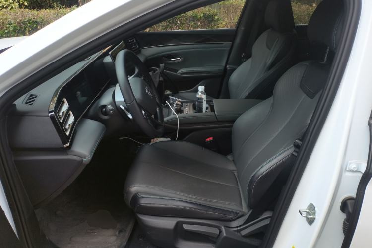 Used BYD Qin L 2025 DM-i Smart Drive 80KM Leading Model