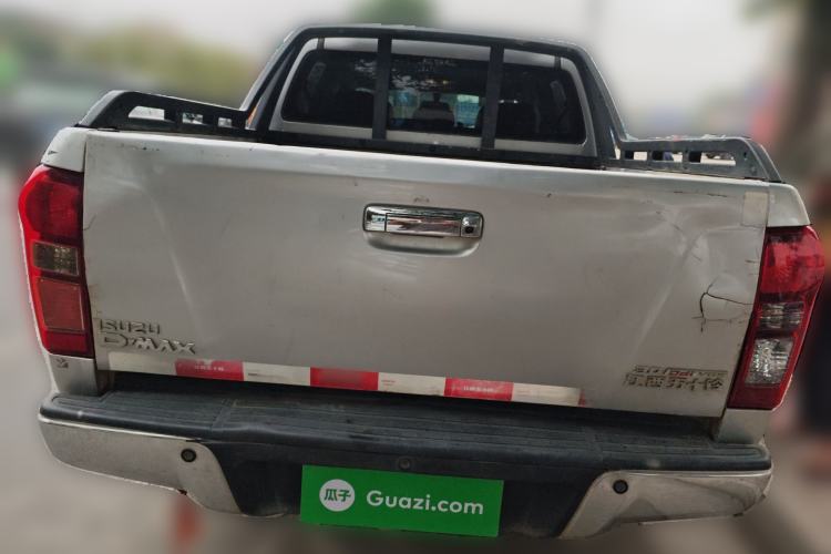 Used Isuzu D-MAX 2018 3.0T Four-Wheel Drive Automatic Ultra-Luxury Version 4JJ1-TC HI