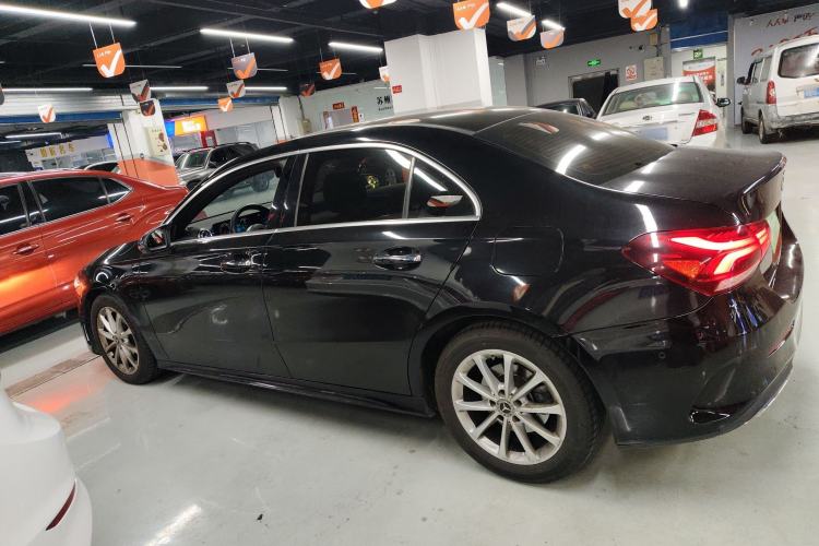 Used Mercedes-Benz A-Class 2020 Restyled A 200 L Sport Sedan Fashion Version
