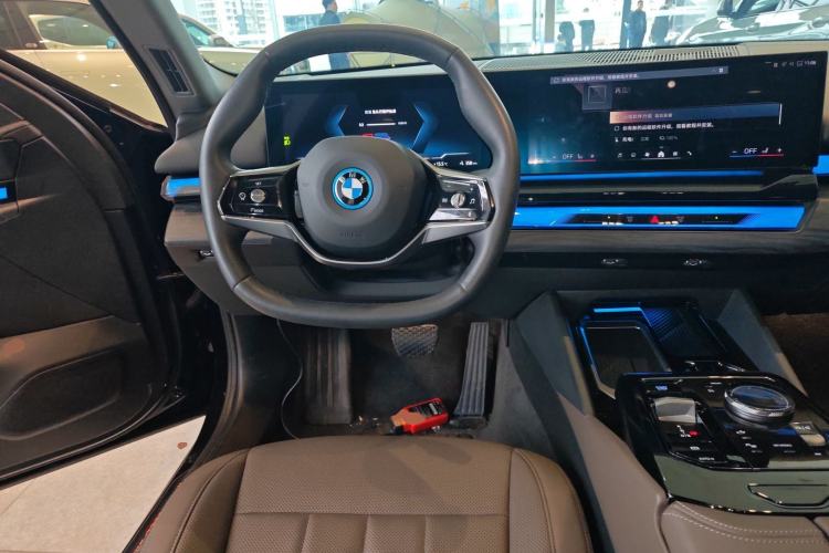 Used BMW i5 2024 eDrive 35L Luxury Package
