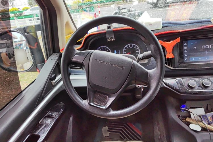 Used FORTHING Lingzhi 2023 M5L 1.6L Base Model 7 Seats Steering Wheel