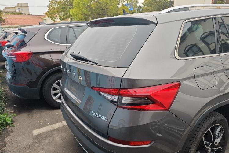 Used Skoda Kodiaq 2019 Facelifted TSI330 7-Seater Two-Wheel-Drive Luxury Enjoyment Edition China VI Standard
