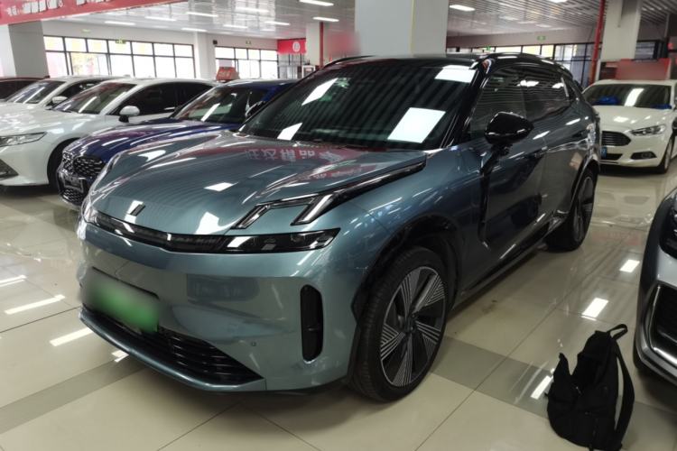 Used Lynk & Co 08 EM-P 2025 220 km All-Wheel-Drive Performance Halo