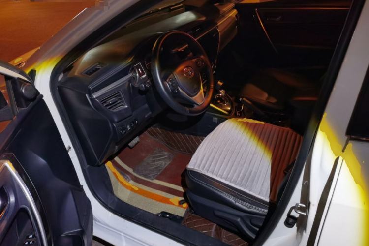 Used Toyota Corolla 2016 Dual-Engine 1.8L E-CVT Elite Edition Left Front Seat