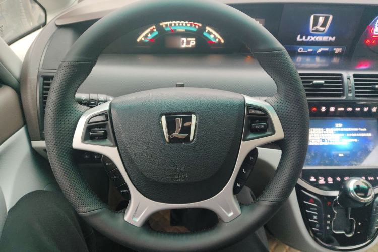 Used Luxgen Great 7 MPV 2016 2.2T Smart Enjoyment Version Steering Wheel
