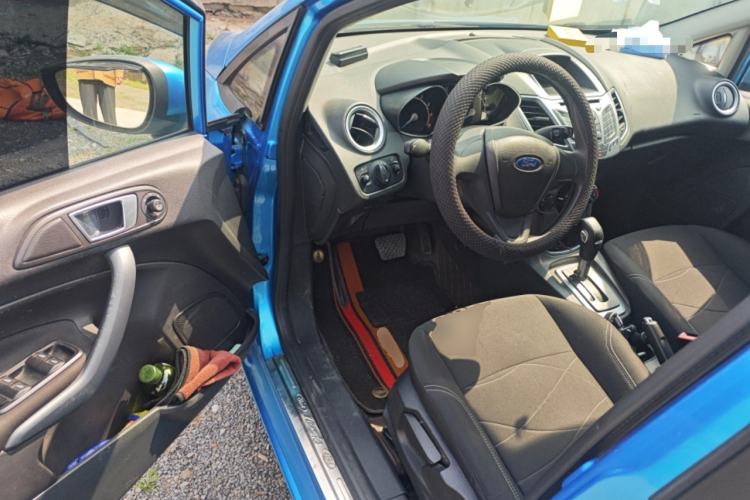 Used Ford Fiesta 2013 Hatchback 1.5L Automatic Fashion Edition
