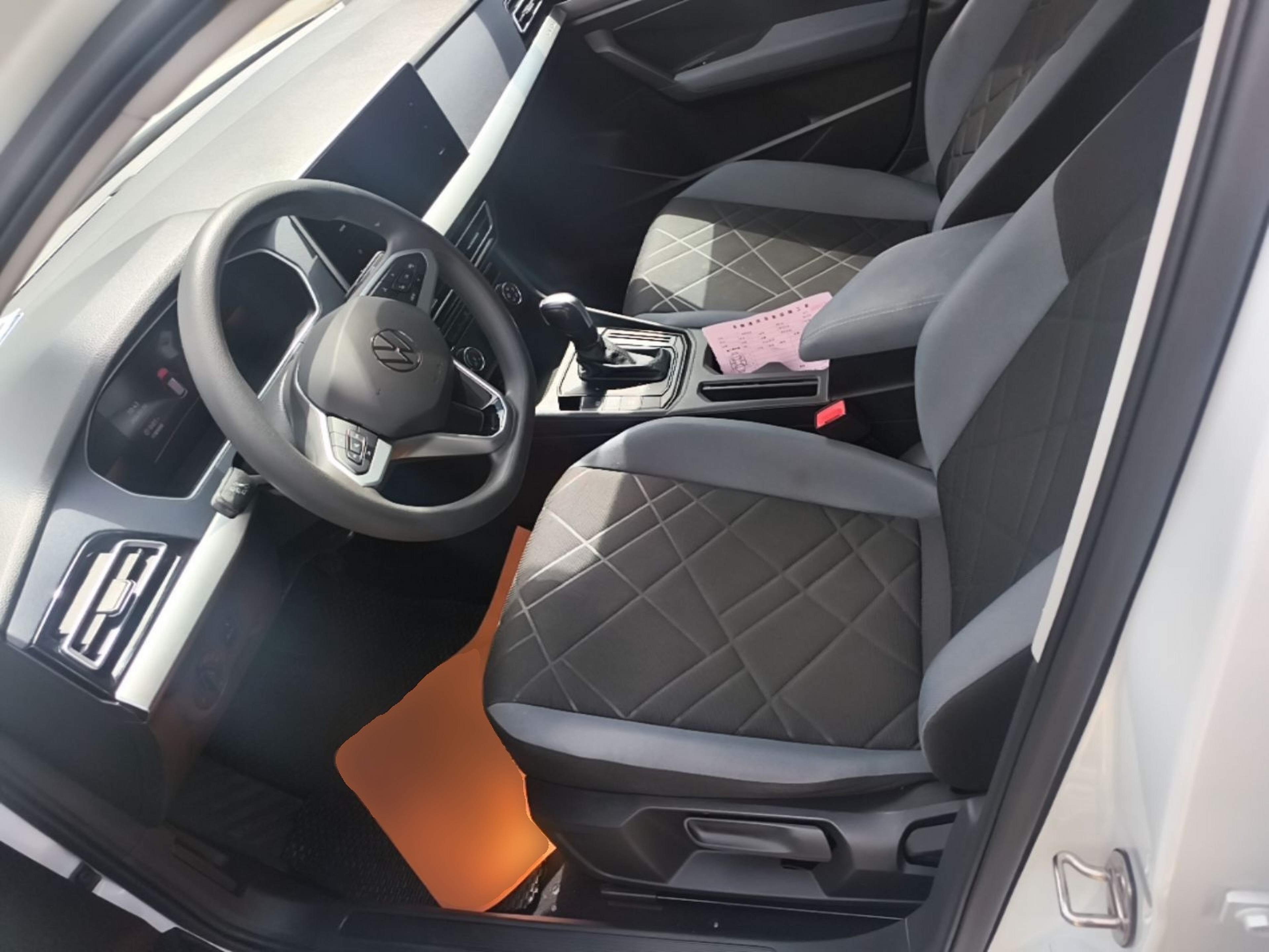 Interior delantero