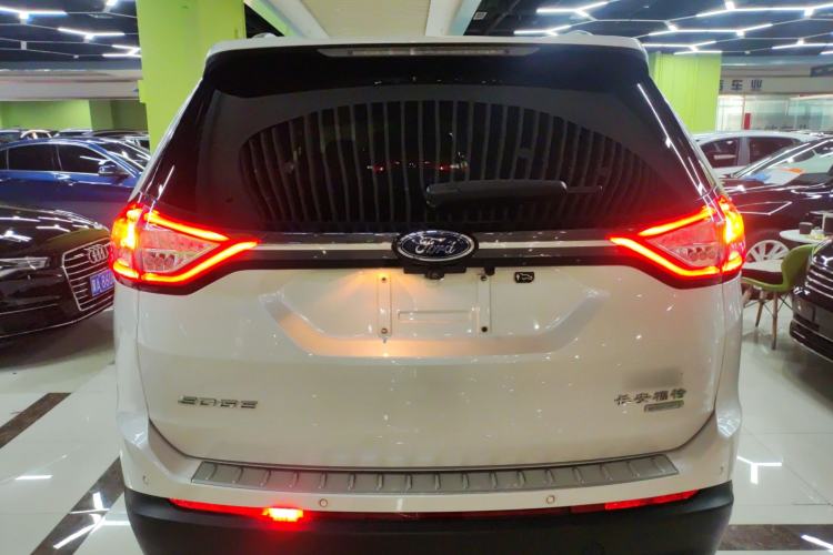 Used Ford Edge 2016 EcoBoost 245 Two-Wheel-Drive Titanium 7-Seater