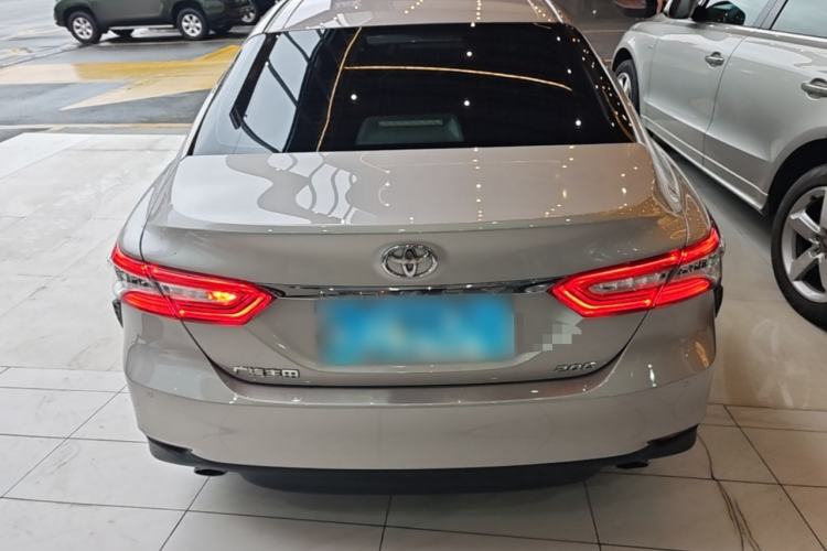 Used Toyota Camry 2019 Revised Version 2.0G Luxury Edition

