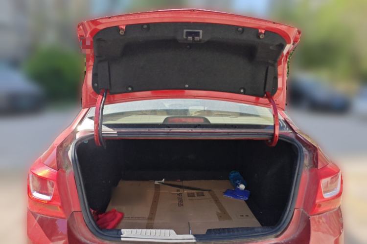 Used Chevrolet Cruze 2015 1.5L Classic SE AT Trunk