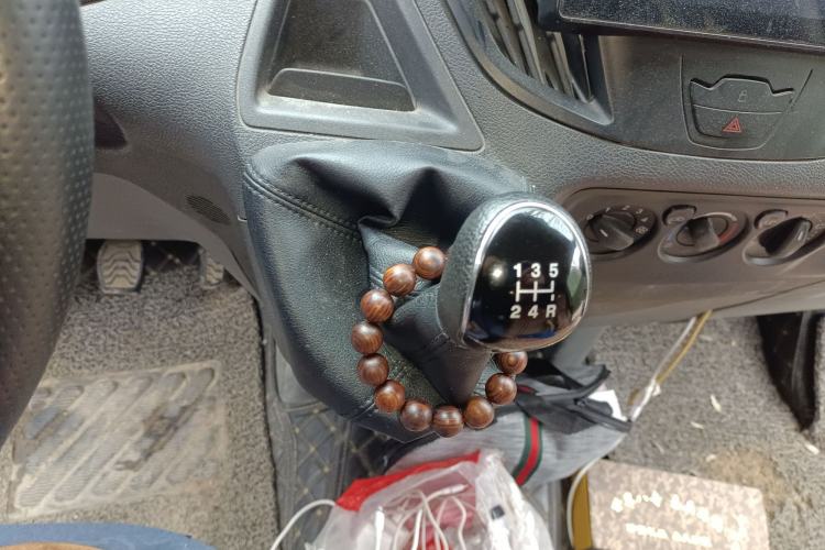 Used Ford Transit 2019 2.0T Diesel Multi-Purpose Commercial Vehicle Mid-Drive Mid-Roof 6-Seater China VI Standard
