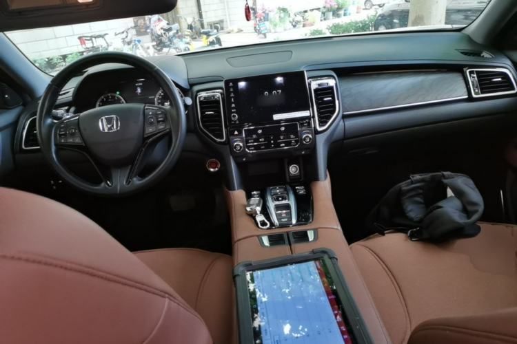 Used Honda UR-V 2020 370TURBO Two-Wheel Drive Luxury Edition
