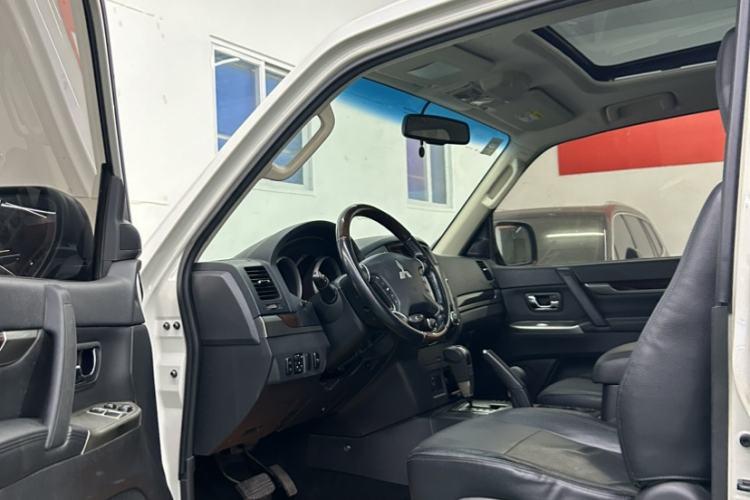 Used Mitsubishi Pajero (Parallel Import) 2018 V87 3.8L 3-Door GLS U.S.-Spec Model