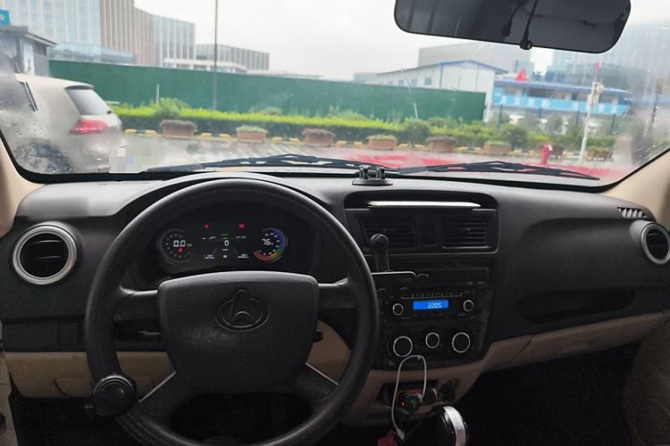 Used Chana Ruixing EM80 2022 Flat Roof with Liftgate 2 Seats 60kW 41.86kWh
