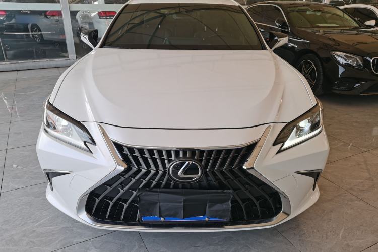 Used Lexus ES 2021 200 Excellence Edition
