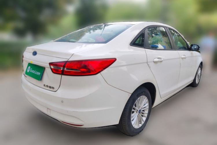 Used Ford Escort 2015 1.5L Manual Comfort Model
