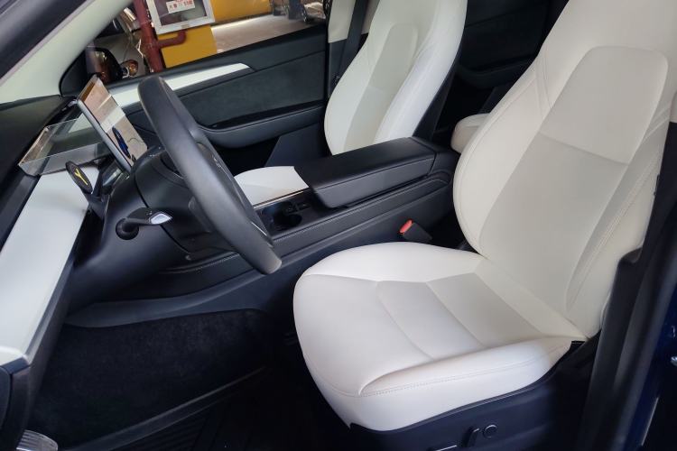 Used Tesla Model Y 2021 Long-Range All-Wheel-Drive Version