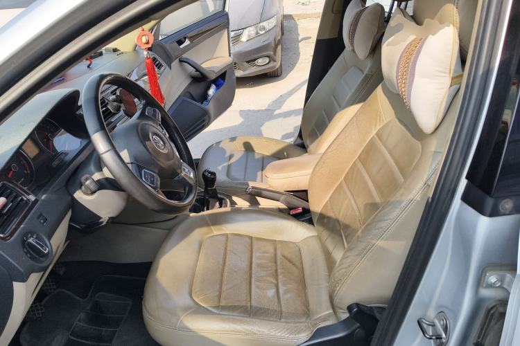 Used Volkswagen Santana 2013 1.6L Manual Luxury Edition
