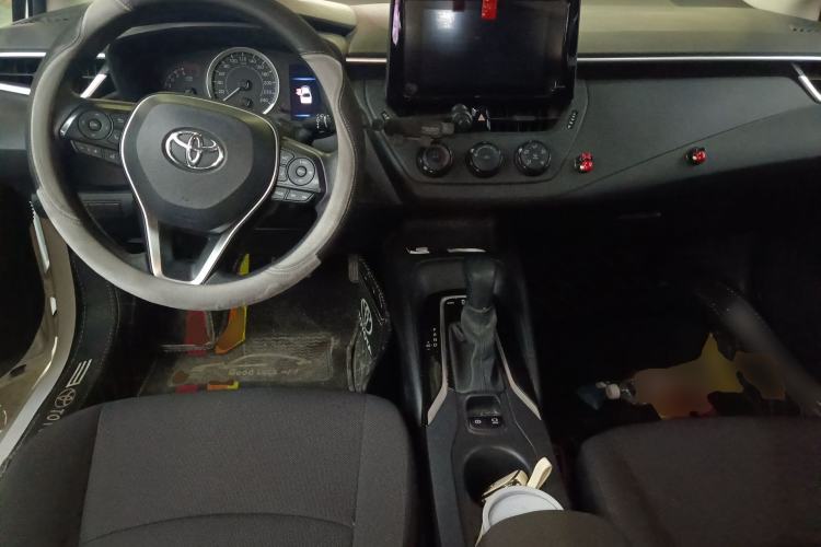 Used Toyota Corolla 2021 1.2T S-CVT Pioneer Edition Center Console