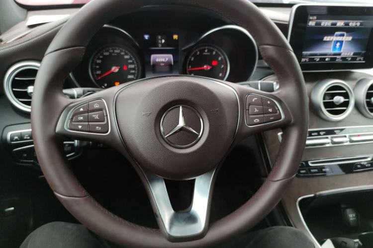 Used Mercedes-Benz GLC 2019 GLC 300 L 4MATIC Dynamic Model Steering Wheel