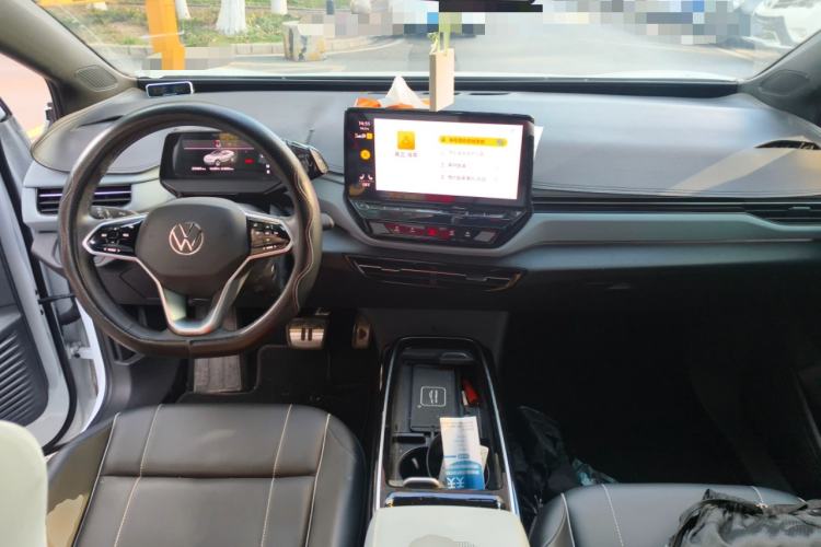 Used Volkswagen ID.4 X 2022 Pure Long-Range Version Center Console