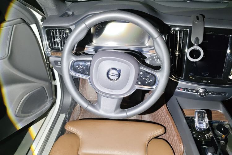 Used Volvo S60 2022 B4 Zhiyuan Luxury Edition