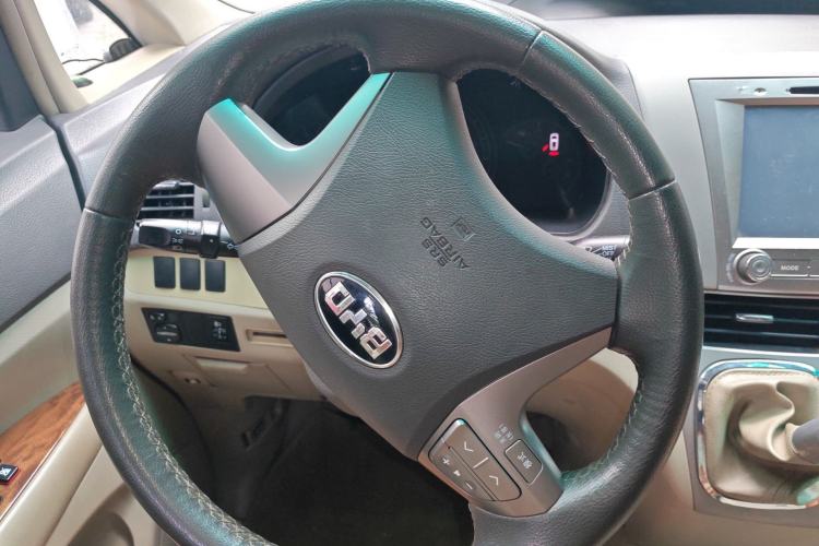 Used BYD M6 2013 2.0L Manual Comfort Edition