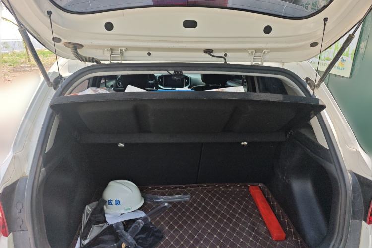 Used Kia kx1 Stonic 2019 1.4L Automatic Fun Edition China VI Trunk