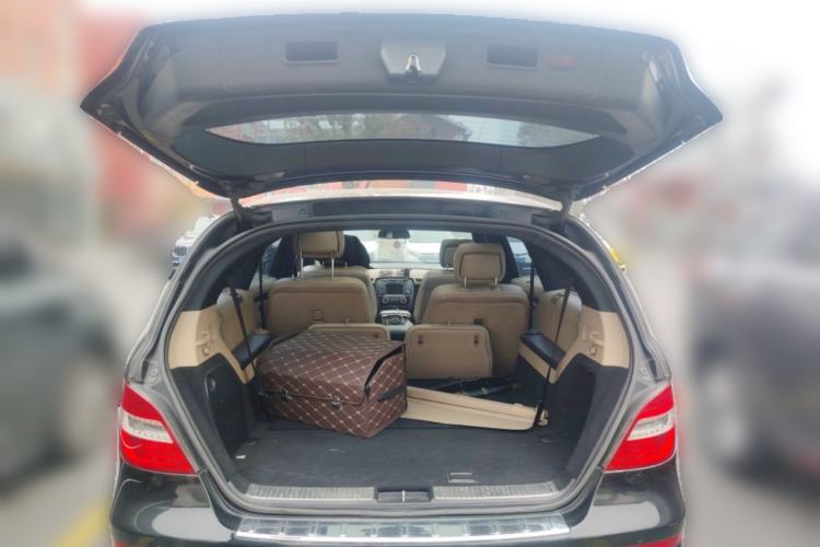 Used Mercedes-Benz R-Class 2011 R 300 L Luxury Model Trunk