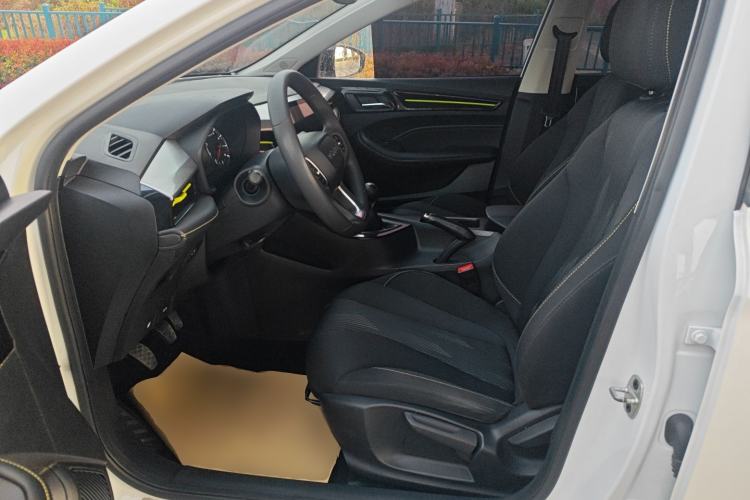 Used Roewe i5 2021 1.5L Manual Platinum Edition