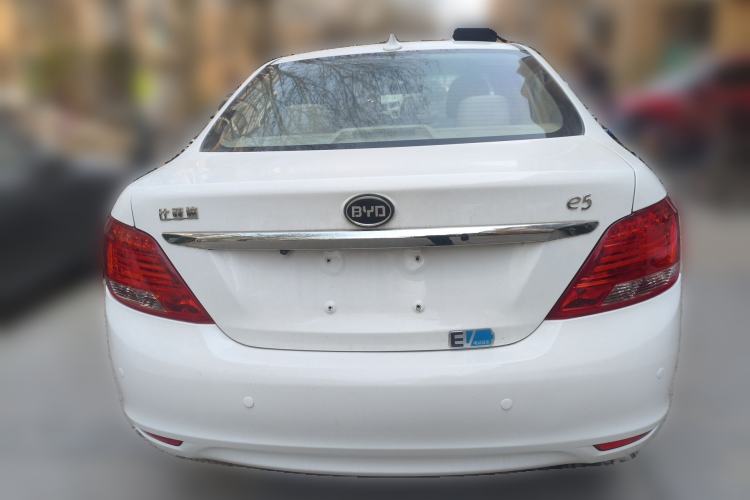 Used BYD e5 2017 300 Prestige Edition