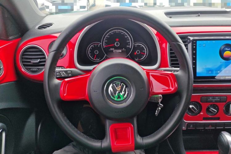 Used Volkswagen Beetle 2015 180TSI model
