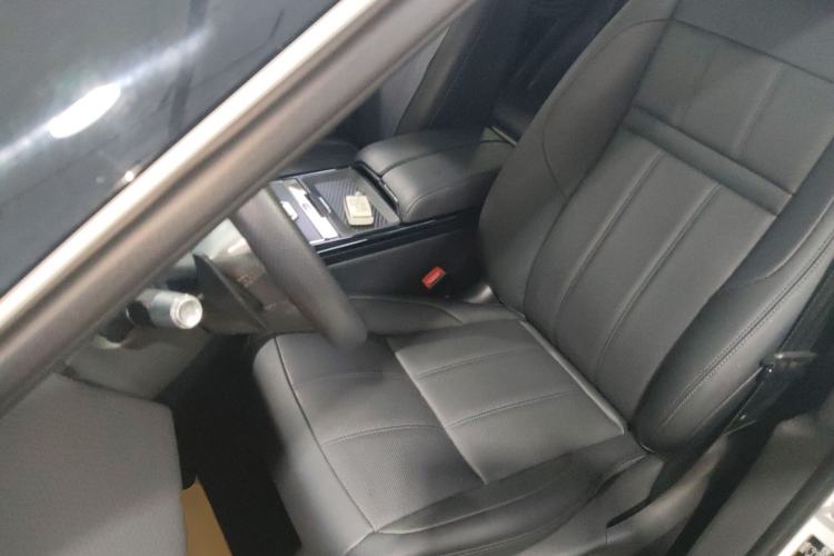 Used Land Rover Range Rover Evoque 2021 Range Rover Velar 249 PS R-Dynamic S Performance Edition
