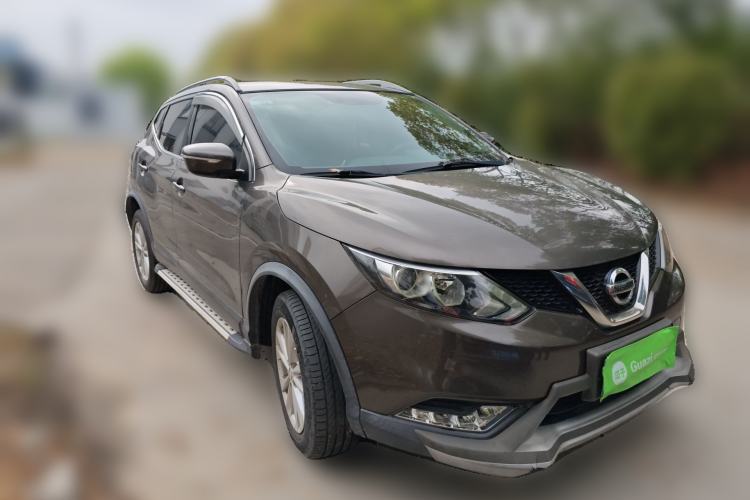 Used Nissan Qashqai 2016 2.0L CVT Elite Edition Front Right 45 Deg