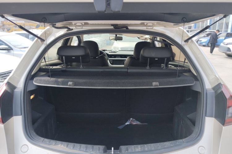 Used Geely Auto Vision X3 2019 Upgraded Model 1.5L Manual Elite Version
